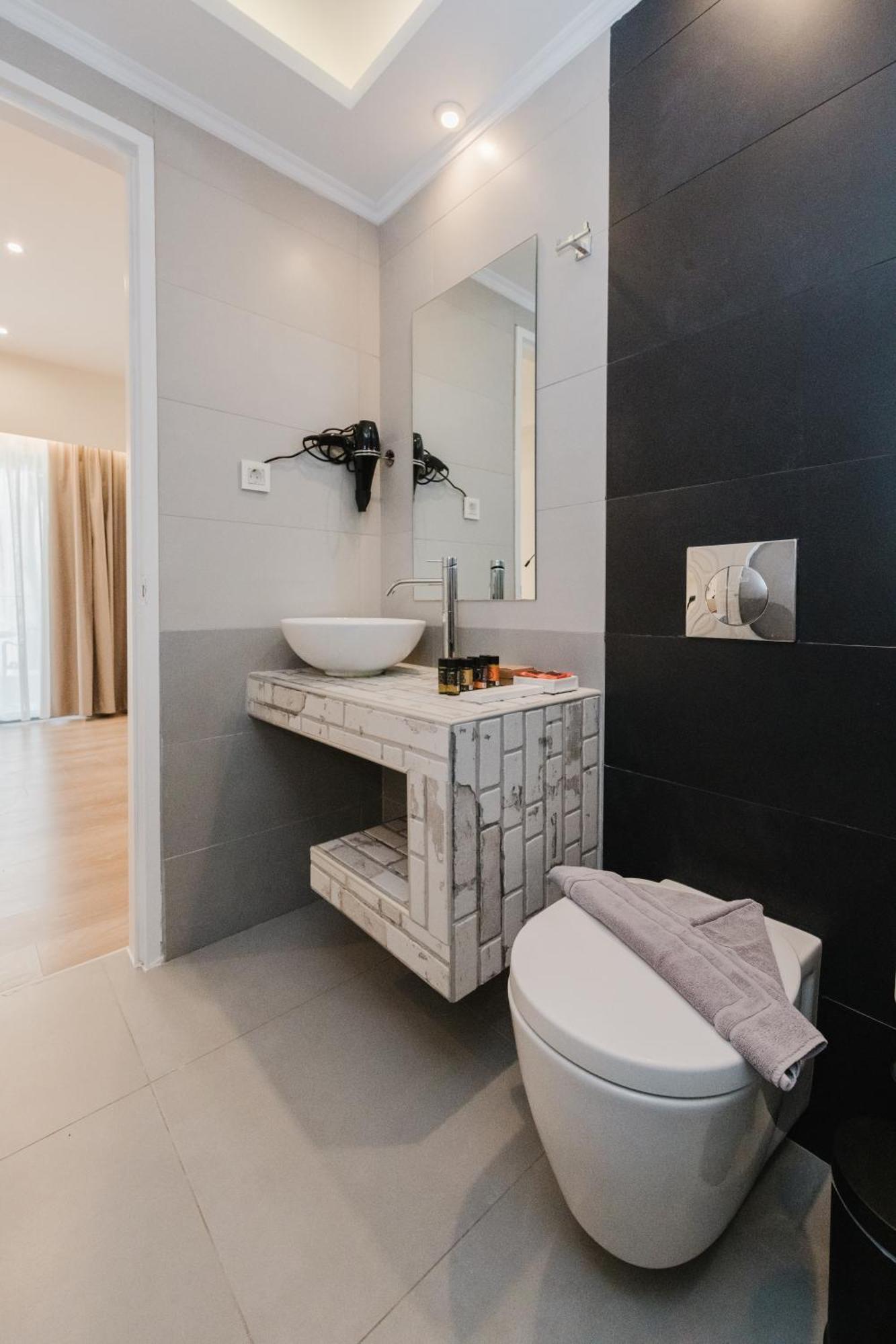 Evexia Boutique & Hotel