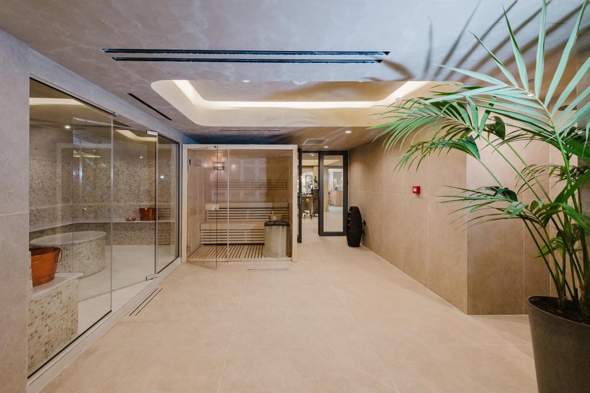 Evexia Boutique & Hotel 4*