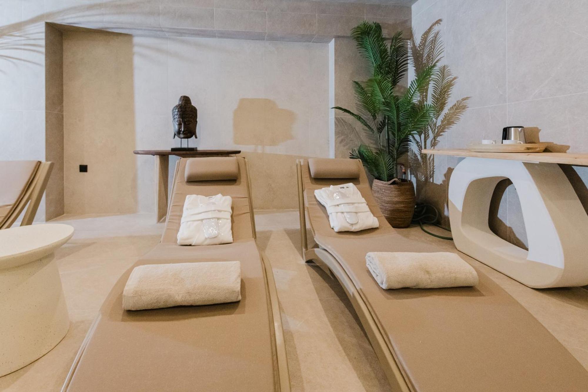 Hotel Evexia Boutique & Agia Marina (Crete)