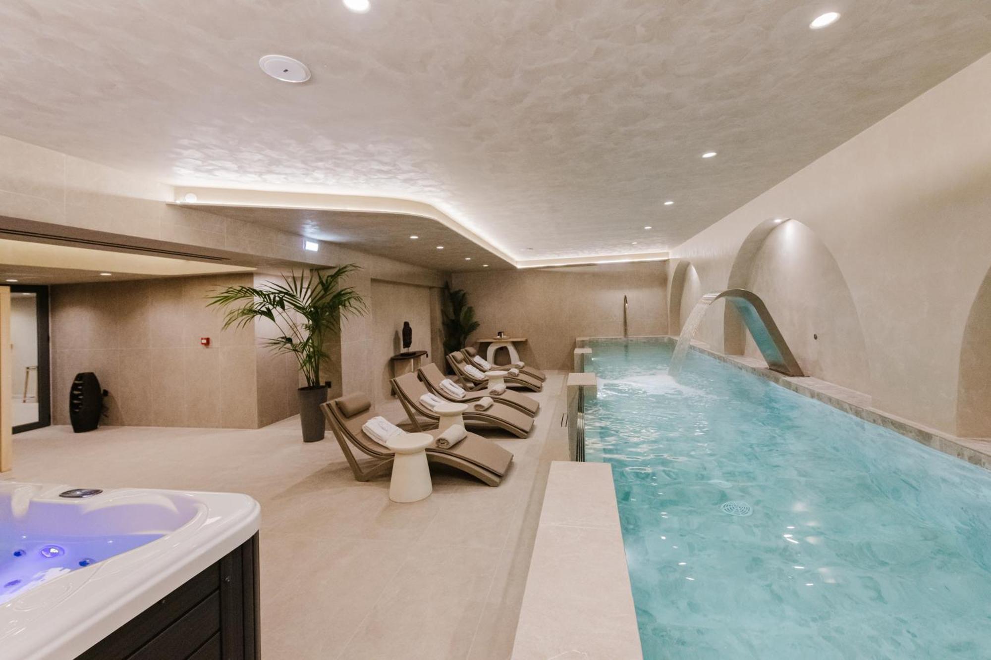Hotel Evexia Boutique & 4*